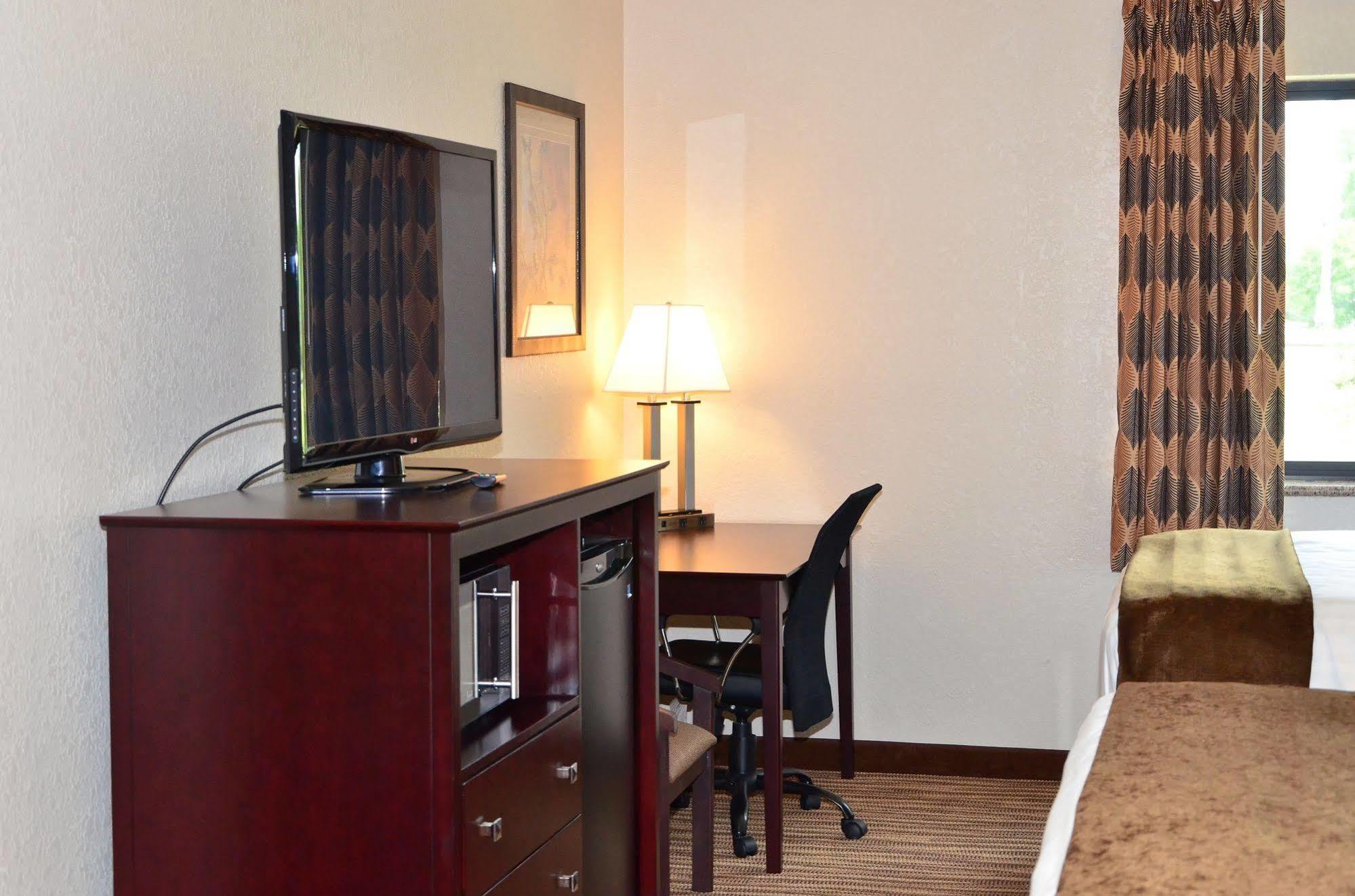 Cobblestone Inn & Suites - แคลเรียน ภายนอก รูปภาพ