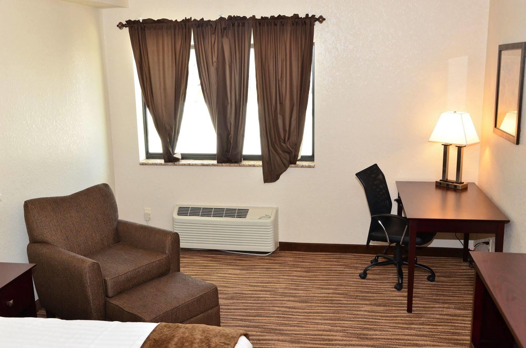 Cobblestone Inn & Suites - แคลเรียน ภายนอก รูปภาพ