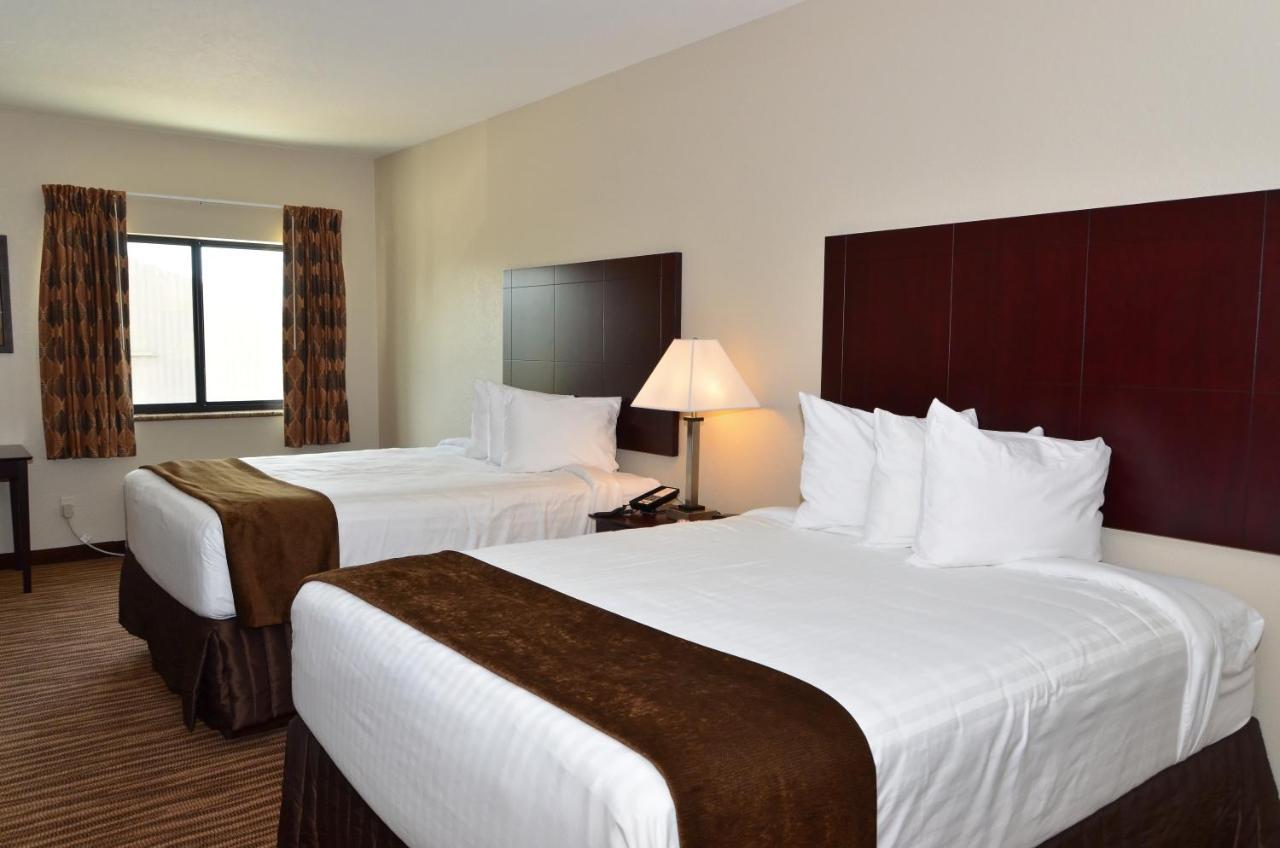 Cobblestone Inn & Suites - แคลเรียน ภายนอก รูปภาพ