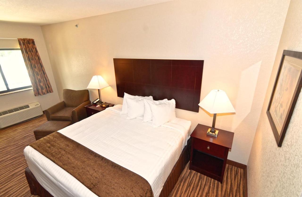 Cobblestone Inn & Suites - แคลเรียน ภายนอก รูปภาพ