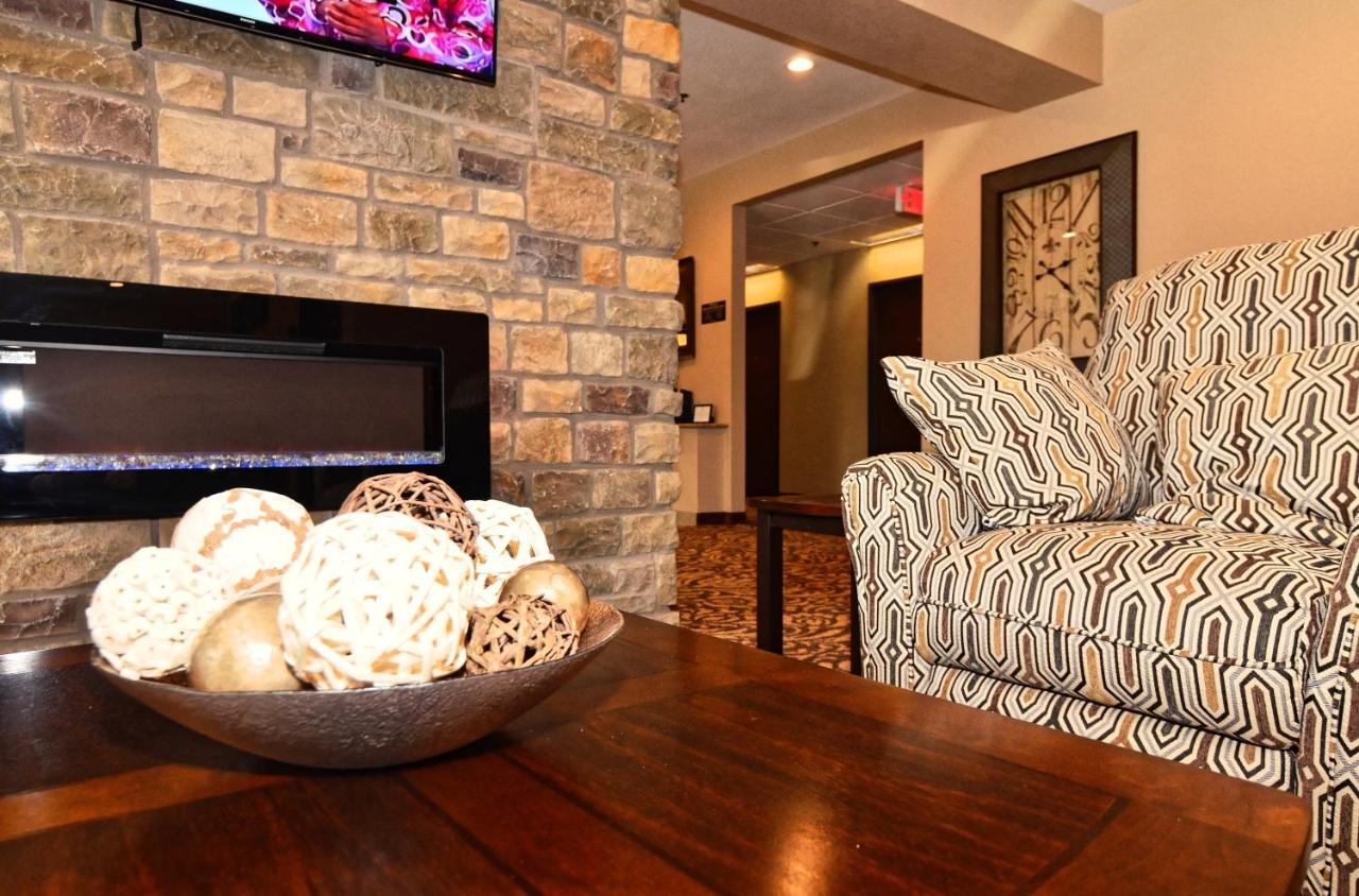 Cobblestone Inn & Suites - แคลเรียน ภายนอก รูปภาพ