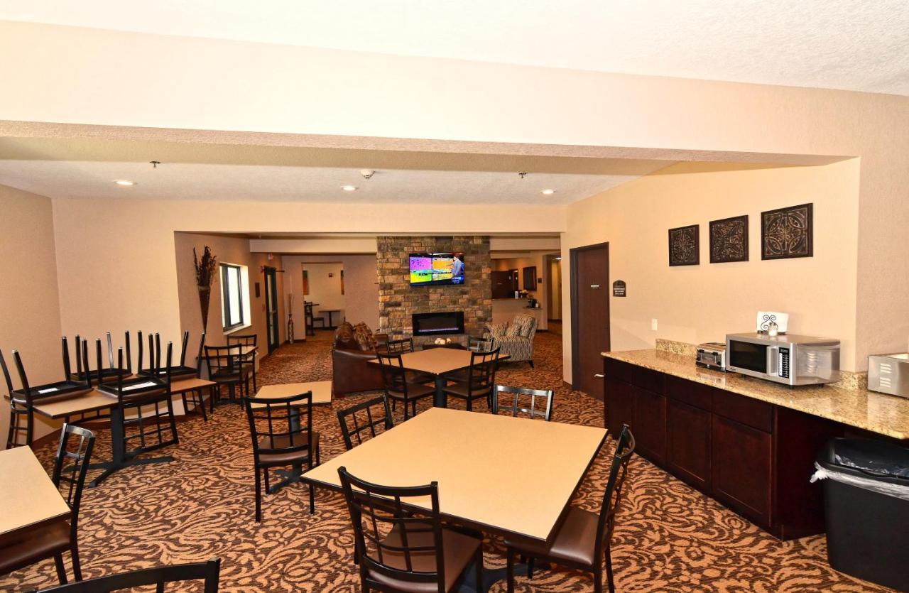 Cobblestone Inn & Suites - แคลเรียน ภายนอก รูปภาพ
